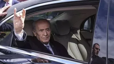 Bahçeli 2 ay sonra mesaisine başladı!