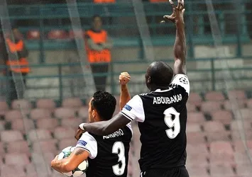 Adriano, Beşiktaş'tan ayrılmak istiyor