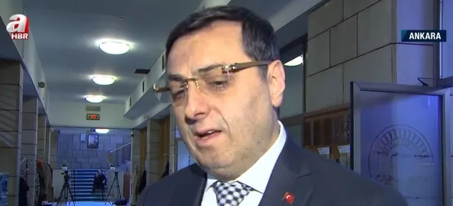 ibbye-teror-iltisakli-calisan-tepkisi-hdpye-gul-atiyor-savcilari-goreve-davet-ediyorum-1639725988529.jpg İBB’ye terör iltisaklı çalışan tepkisi: HDP’ye gül atıyor, savcıları göreve davet ediyorum - 4