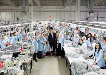 Kadınların önündeki engelleri kaldıran bir lider! Denizli'nin emekçi kadınları konuştu