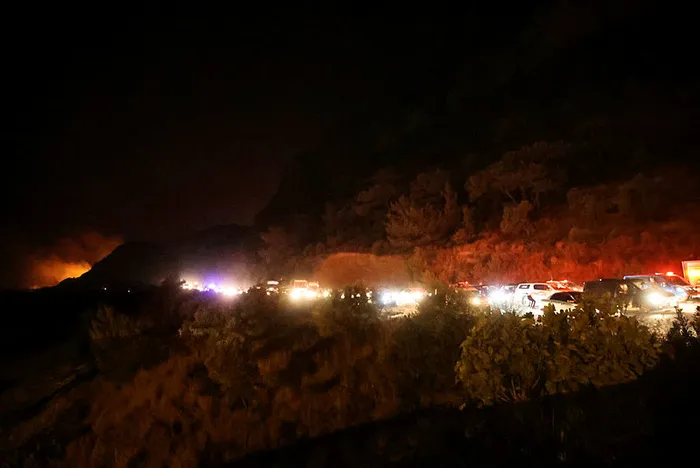 Son dakika: Milas'ta yangın: Alevler Kemerköy Termik Santrali'ne sıçradı - 6