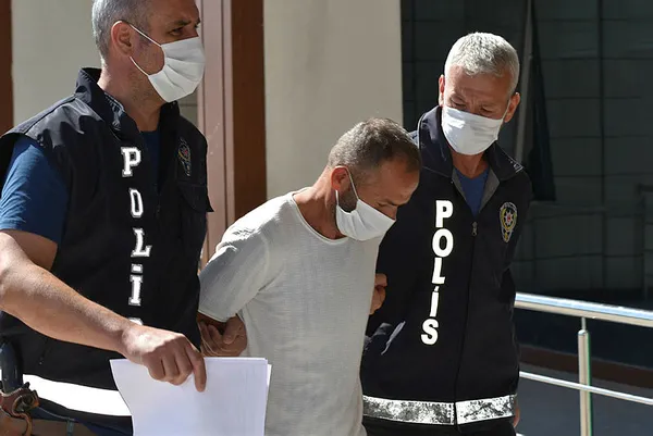 İzmir Urla'da polisten "400 saatlik operasyon" trafiği! 44 kamerayı inceledi ve yakaladı - 1