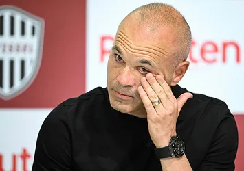 Andres Iniesta gözyaşlarıyla veda etti