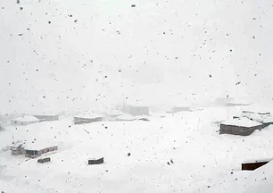 Yüksekova'da zorlu kurtarma mücadelesi