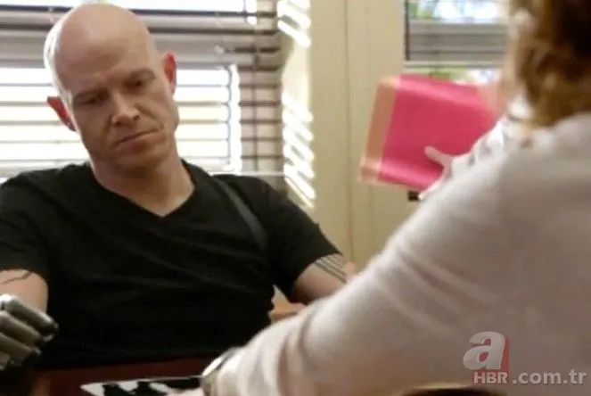 Oyuncu olmak uğruna kolunu kesti "Savaş gazisiyim" dedi 7