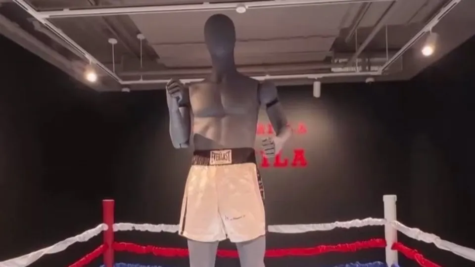 Muhammed Ali’nin şortu açık artırma ile satılacak