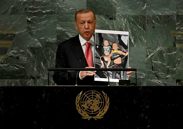 Başkan Erdoğan’ın BM konuşmasında tarihi anlar! Asım ve Abdülvahap’ın acı hikayesini anlattı! Yunan’a dur demenin vakti geldi