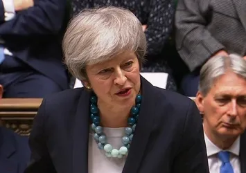 Theresa May güvenoyu aldı