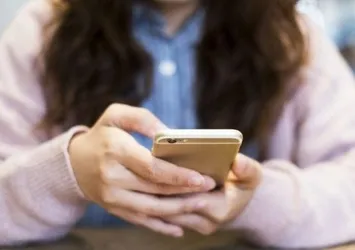 Yargıtay'dan telefon kararı: Sadakatsizlik sayıldı