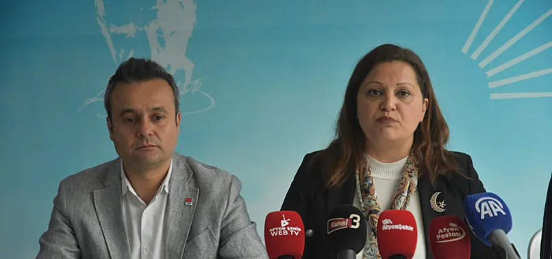 CHP'de durum vahim! Burcu Köksal krizi sonrası büyük patlama hazırlığı! Özgür Özel'e şok sözler: İstanbul'u bir müteahhide peşkeş çektiniz