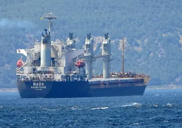 Çanakkale Boğazı'nda yük gemisi arıza yaptı