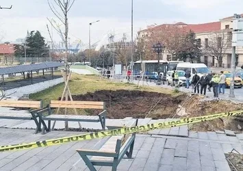 Ankara'da 10 aylık meydan çöktü! Vatandaş Mansur Yavaş'a tepki gösterdi