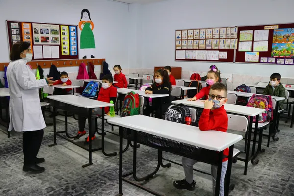 milli-egitim-bakanligi-acikladi-okullar-acilacak-mi-yuz-yuze-egitim-var-mi-uzaktan-egitim-mi-olacak-1621150815515.jpg Milli Eğitim Bakanlığı açıkladı! Okullar açılacak mı? Yüz yüze eğitim var mı? Uzaktan eğitim mi olacak? - 2