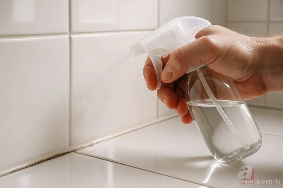 Kararan silikon nasıl temizlenir? Banyo ve mutfak silikonlarını bembeyaz yapan 3 formül 5