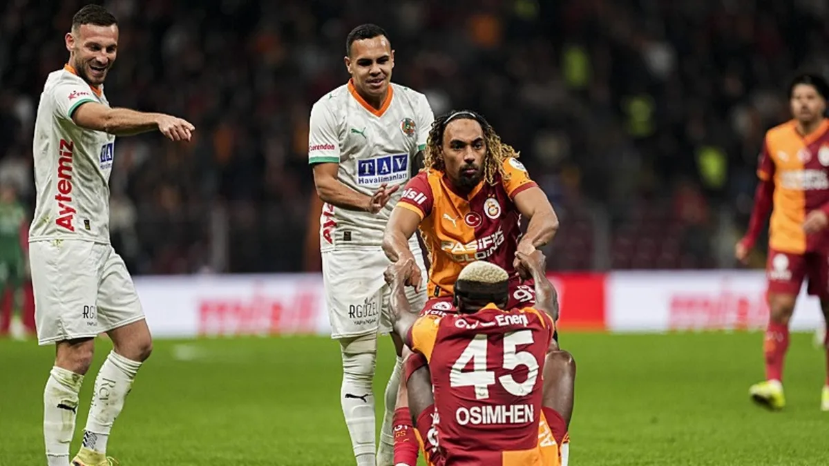 Aslan derbi öncesi hata yapmadı! Galatasaray 3 puanı 3 golle aldı