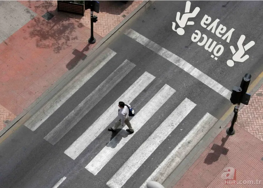 81 ile genelge gönderildi! Yaya ve okul geçitlerine "Önce Yaya" görselleri çizilecek 3