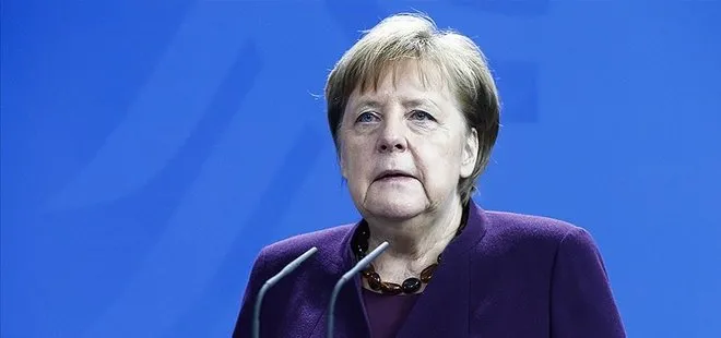 Almanya’da Angela Merkel yeni hükümet kurulana kadar görevine devam edecek