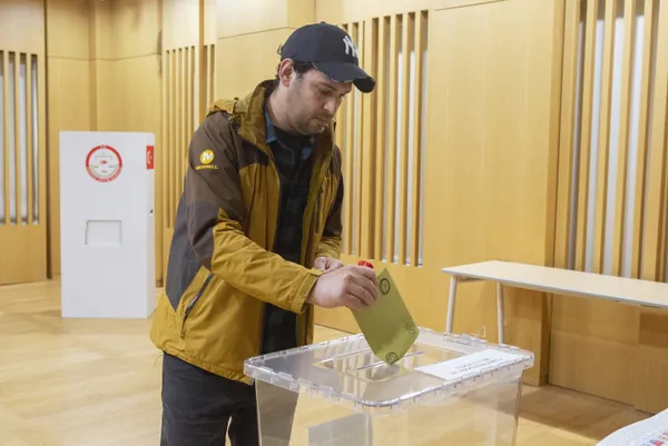 Yurt dışındaki vatandaşlardan 14 Mayıs seçimlerine yoğun ilgi! Rakam 2018’i çoktan geçti