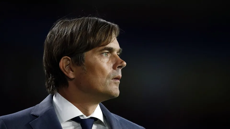 Fenerbahçe Phillip Cocu ile görüşüyor