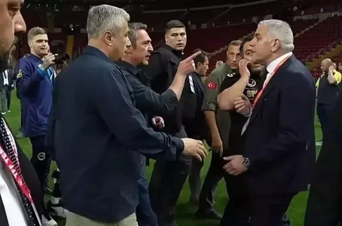 Olaylı Galatasaray-Fenerbahçe derbisi | Şüpheli sıfatıyla adliyeye gelen Ali koç ifadesinin ardından ayrıldı