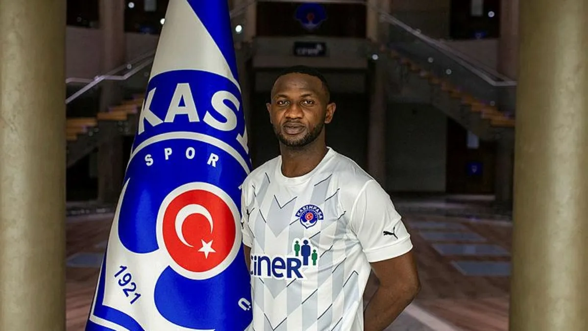 Kasımpaşa'ya Ganalı savunma! Nicholas Opoku transferi resmen açıklandı