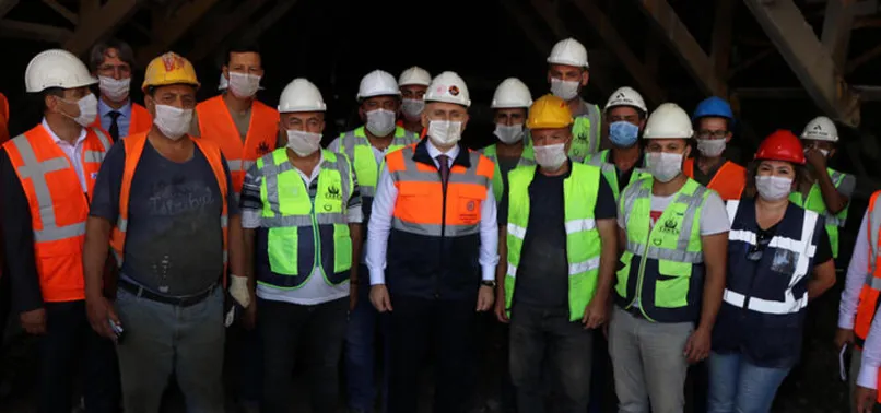 Bakan Karaismailoğlu'ndan Aydın-Denizli otoyolu açıklaması: 2022 yılı içinde tamamlamayı hedefliyoruz