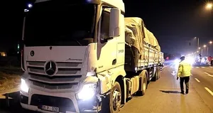 Aksaray’da TIR ile otomobil çarpıştı! 2 yaralı