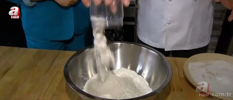 Mükemmel lezzetiyle yöresel tirit yemeği tarifi ve iftar sofrasında günün tatlısı: Sahine 16