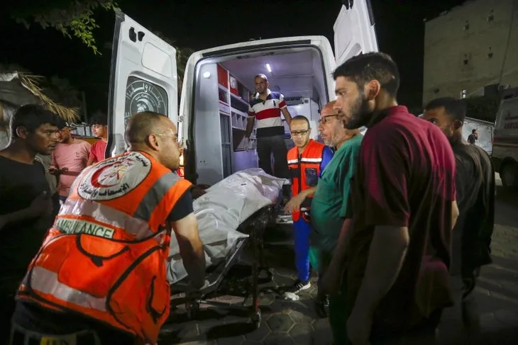 Katil İsrail bir kenti yakıp yıktı! Dehşet anlarını bir anda gelen kıyamete benzettiler | Sokaklar cansız bedenlerle doldu