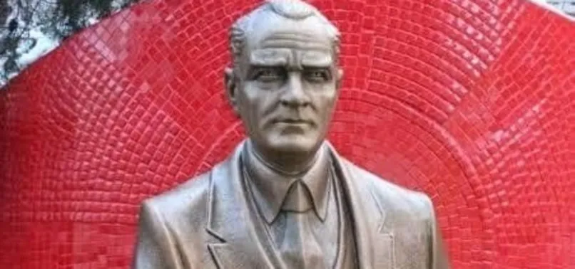 Son dakika | CHP'li İzmit Belediyesi'nin beceriksizliği! Atatürk'e benzemeyen heykel için 72 bin TL ödediler