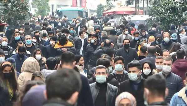Koronavirüs yasakları kalktı AVM'ler rekor kırdı! Vatandaşlar akın etti - 2