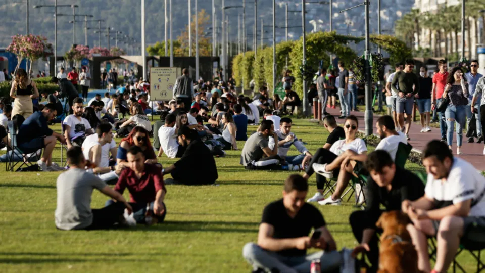 Son dakika: Koronavirüs Bilim Kurulu Üyesinden canlı yayında flaş açıklama: Dışarıda korona festivali var gibi