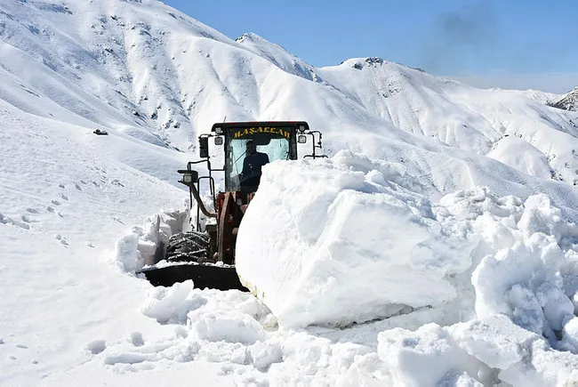 Bitlis'te 2019'da 9 metrelik kar varken şehir 2021’e karsız ve kurak girdi - 9