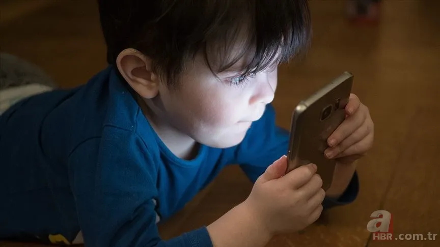 Anne ve babalar dikkat! Ekranların bebek beynindeki etkisi: İlk kez görüldü 1