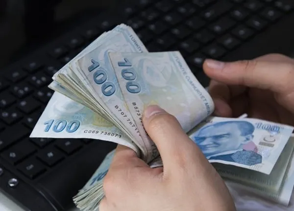 1641179858086.jpg Çalışana yüksek kıdem tazminatı formülü! Kıdem tazminatında tavan 12 bin 976 TL oldu | 5 yıl çalışan biri işten çıkarıldığında 64 bin 880 lira alacak - 9