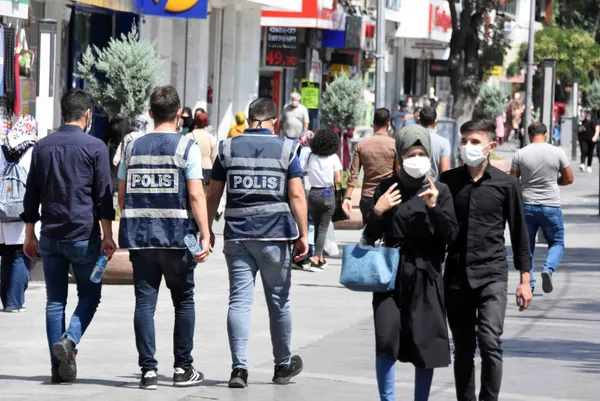 1636006010974.jpg Aşılamada yeni dönem bugün başlıyor! BioNTech üçüncü doz aşısı ne zaman yapılmalı? - 2