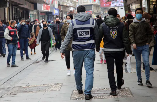 1616470164478.jpg Artan koronavirüs vakaları sonrası harekete geçildi! O illerde yeni koronavirüs tedbirleri alındı - 5