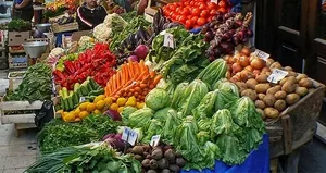 Meyve ve sebzelerde fiyatlar yarı yarıya düştü!