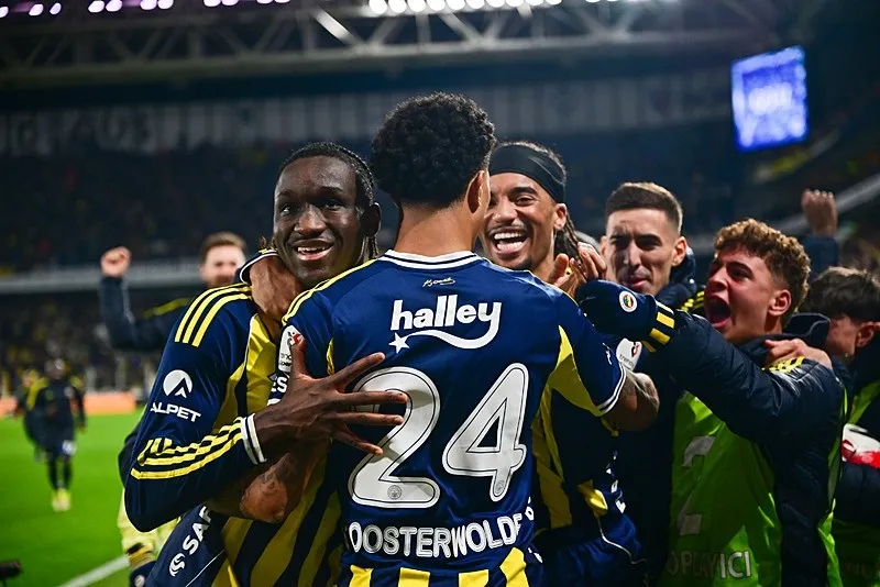 fenerbahceden-nefes-kesen-geri-donus-kanarya-uzatmalarda-hayat-buldu-1772997202834.jpeg Fenerbahçe'den nefes kesen geri dönüş! Kanarya uzatmalarda hayat buldu - 9