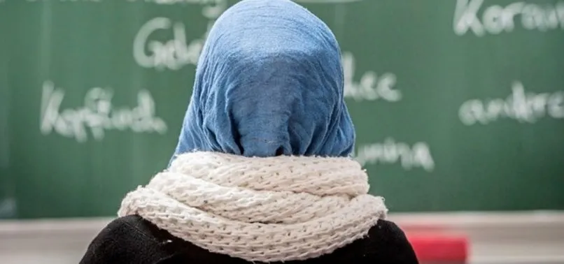 Avusturya'daki başörtüsü yasağı Anayasa Mahkemesi'ne taşındı