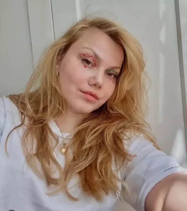 Ünlü Youtuber’a eşinden bıçaklı saldırı! 32 yerinden bıçaklanan Youtuber Merve Veziroğlu Yıldırım öldü mü?