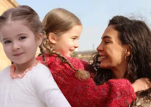 Ebru Şahin'in minik rol arkadaşıydı! Kutu Bebek Ebrar kocaman oldu