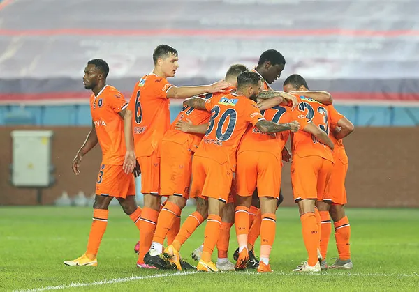 Başakşehir - Trabzonspor Süper Kupa karşılaşmasının oynanacağı tarih belli oldu | Maç A Spor'dan şifresiz yayınlanacak - 2