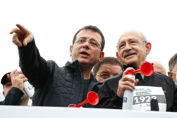 İBB’den milletin ekmeğine suyuna zam yağmuru! Bayiler ayaklandı