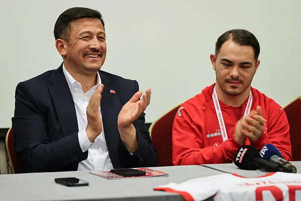 cumhur-ittifaki-izmir-adayi-hamza-dag-dunya-ikincisi-ozel-sporcularla-bulustu-kendi-evlatlarimiz-gibi-1711565885985.jpg Cumhur İttifakı İzmir adayı Hamza Dağ dünya ikincisi özel sporcularla buluştu: Kendi evlatlarımız gibi...