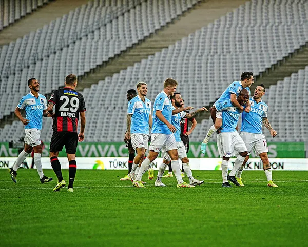 Fatih Karagümrük: 0 - Trabzonspor: 2 MAÇ SONUCU | Fırtına kayıpsız devam ediyor - 4