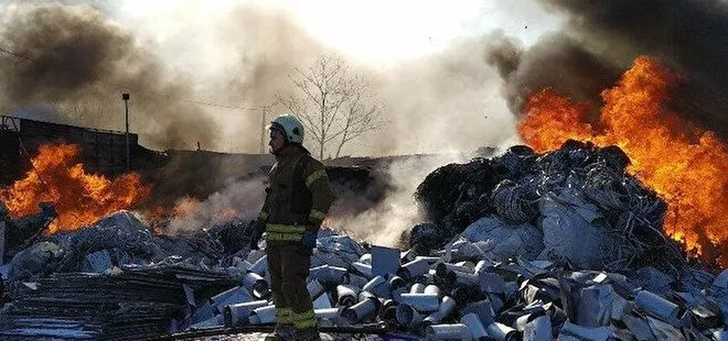 Avcılar’da geri dönüşüm tesisinde çıkan yangın söndürüldü