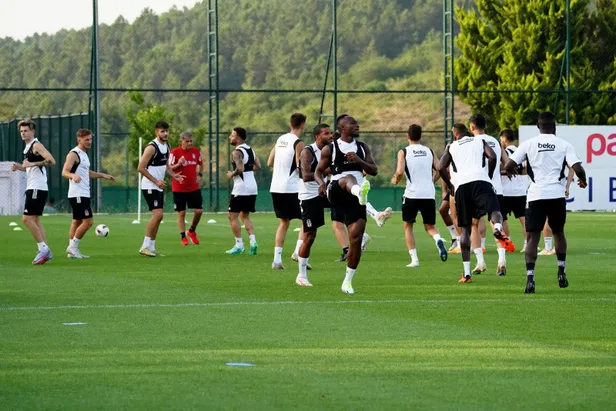 besiktas-tirana-maci-canli-izle-uefa-avrupa-konferans-ligi-bjk-tirana-mucadelesi-kesintisiz-full-hd-anlik-canl-1690480353808.jpg Beşiktaş-Tirana maçı CANLI SONUCU | UEFA Avrupa Konferans Ligi BJK-Tirana maçı kaç kaç bitti? - 2