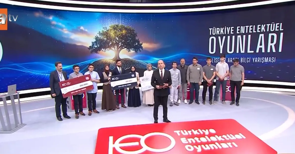 Geleceğin entelektüelleri kıyasıya yarıştı