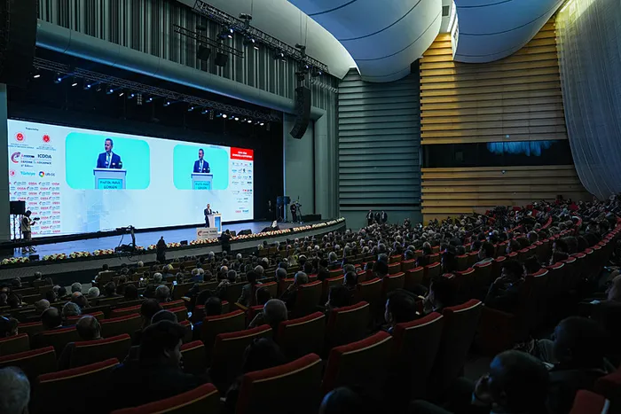 savunma-sanayii-baskani-gorgun-duyurdu-40-adet-daha-hurkus-b-tedarik-edecegiz-1713451444633.jpeg Savunma Sanayii Başkanı Görgün duyurdu! "40 adet daha HÜRKUŞ-B tedarik edeceğiz" - 1